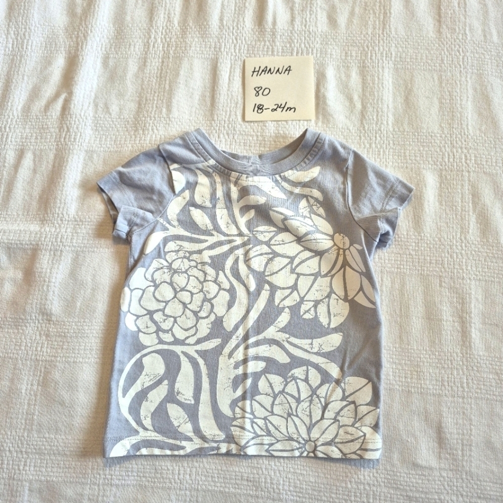 Hanna Andersson girls size 80 or 18-24 months gray with white distressed design
